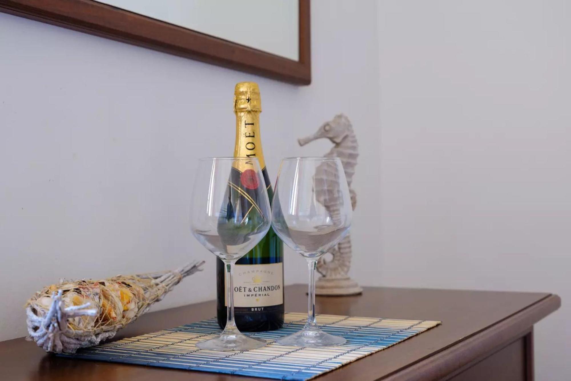 Emerald Residence Sleeps 12 With Sea View Porto Cesareo Exterior foto