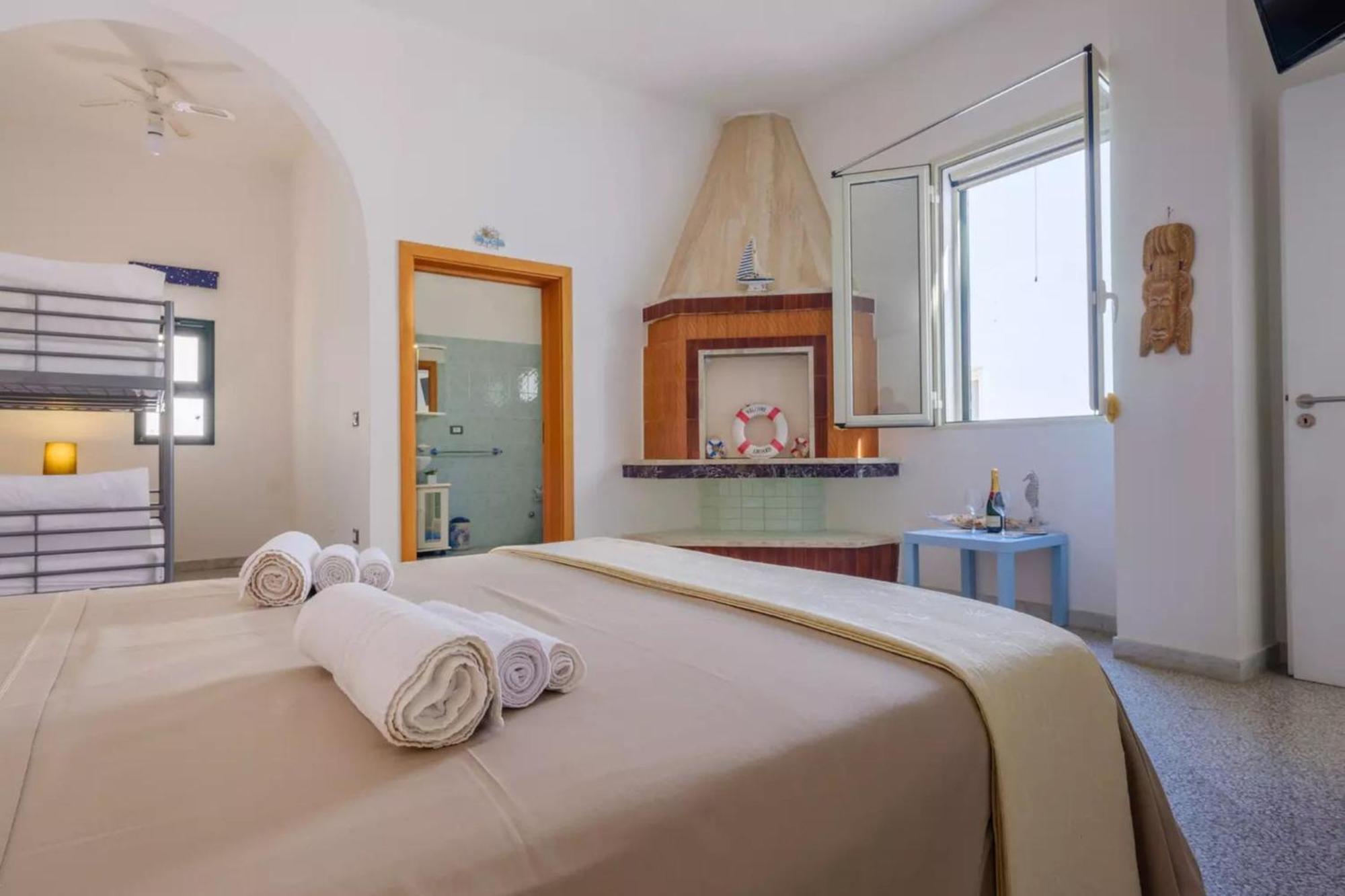 Emerald Residence Sleeps 12 With Sea View Porto Cesareo Exterior foto